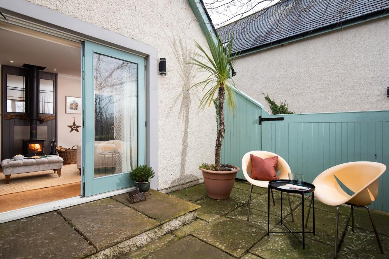 Bastle Retreats Farm Cottage Duns Exterior photo